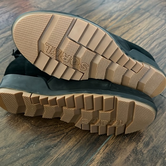 NEW womens Sorel boots size 9 - Picture 2 of 2